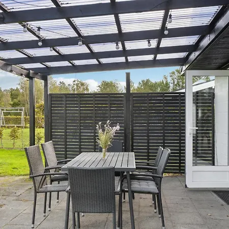 Lovely In With Wifi بيت للعطل *